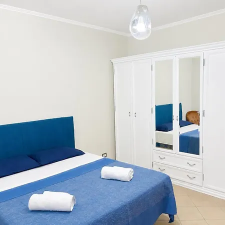 A Pochi Passi Dal Mare Apartmán *